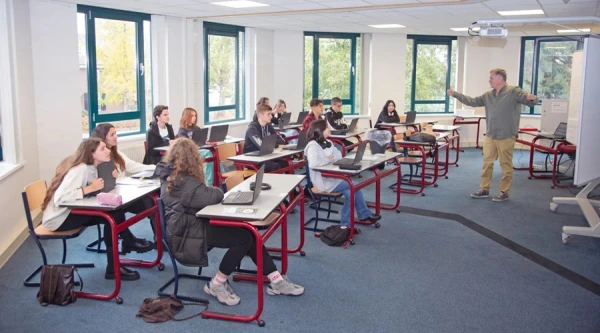 Schriftelijke vragen LB over onderwijs Oekraiense kinderen en de Internationale Schakel Klas